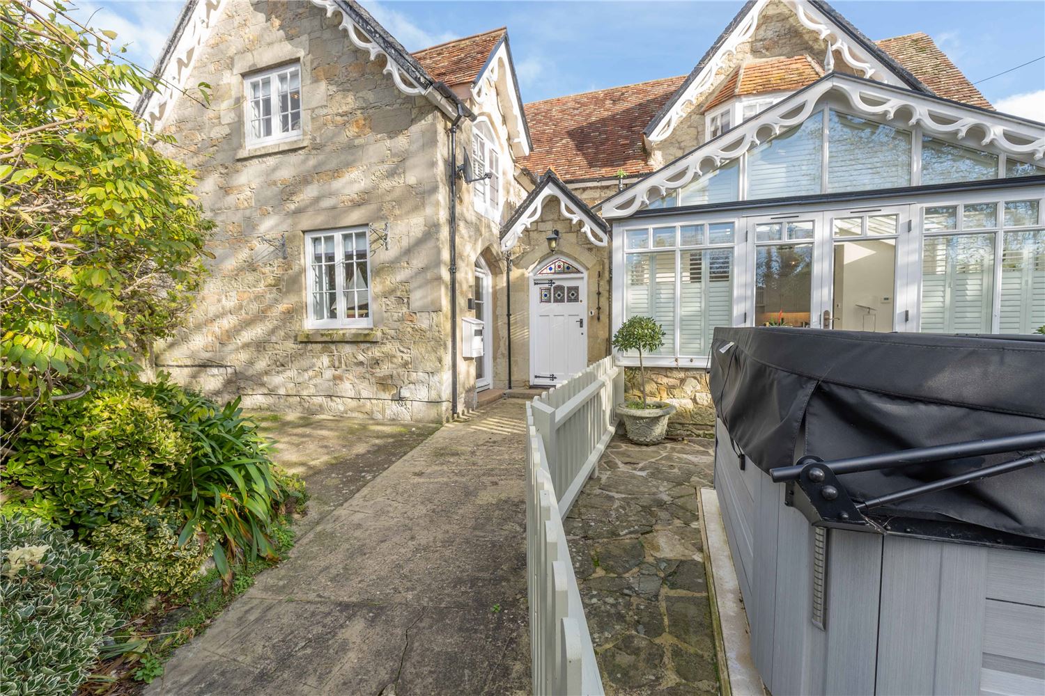 Escape to the Isle of Wight and relax in style at Haviland luxury cottage